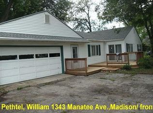 1343 Manatee Ave, Madison, OH 44057