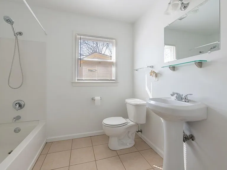 342 Mathews Ave NE #A — Photo 23