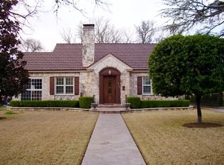 613 W Water St, Kerrville, TX 78028