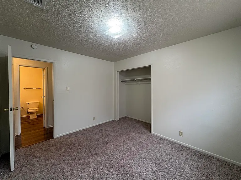 505A Phoenix Dr — Photo 6