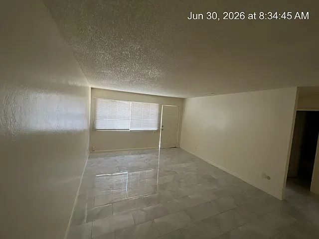 2 bed, 912 sqft, $1,250 — Photo 3