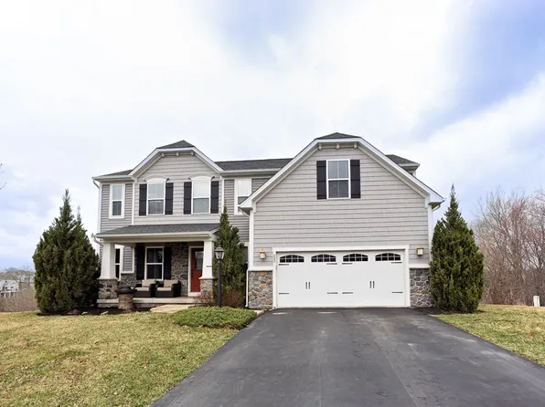 822 Balmoral Ct, Coraopolis, PA 15108