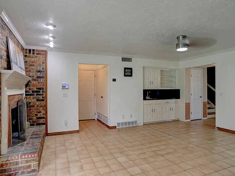2102 Apollo Rd — Photo 12