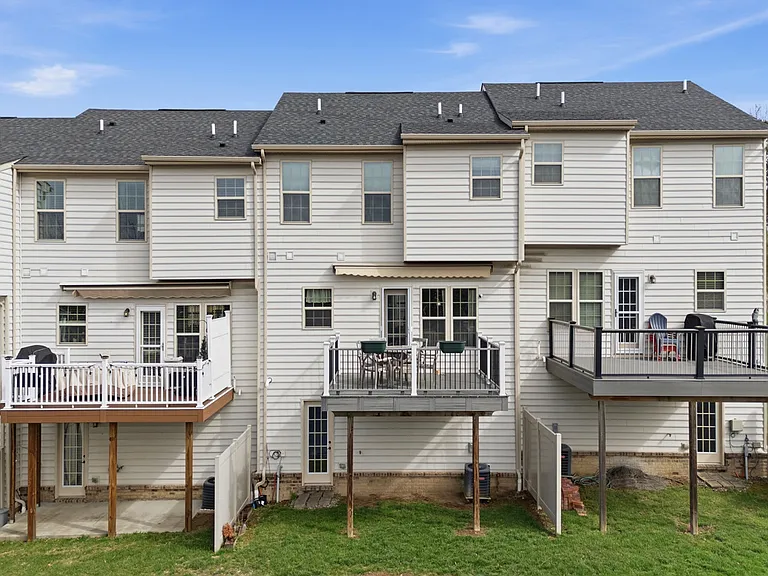 404 Aprilmae Way — Photo 41