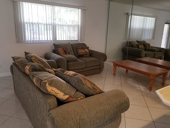 4th image of 150 Tuscany Ln #C
