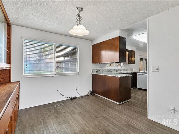 5th image of 1307 Smith Ave