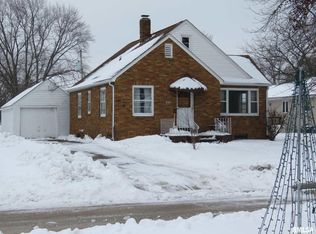 202 N State St, Atkinson, IL 61235