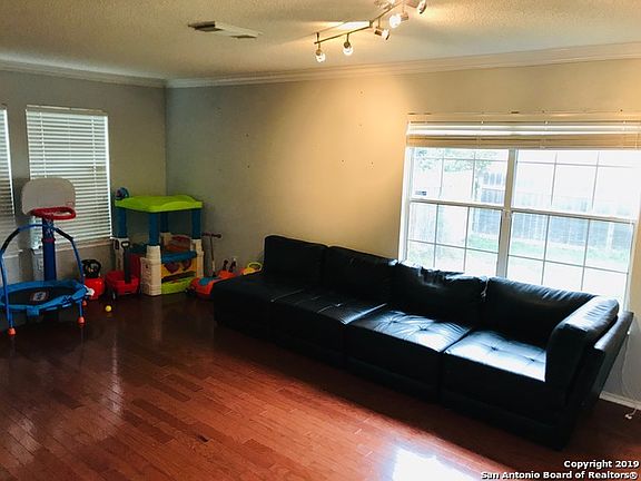 2nd image of 7110 Cambie Ct