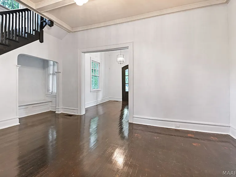 264 E Fairview Ave — Photo 25