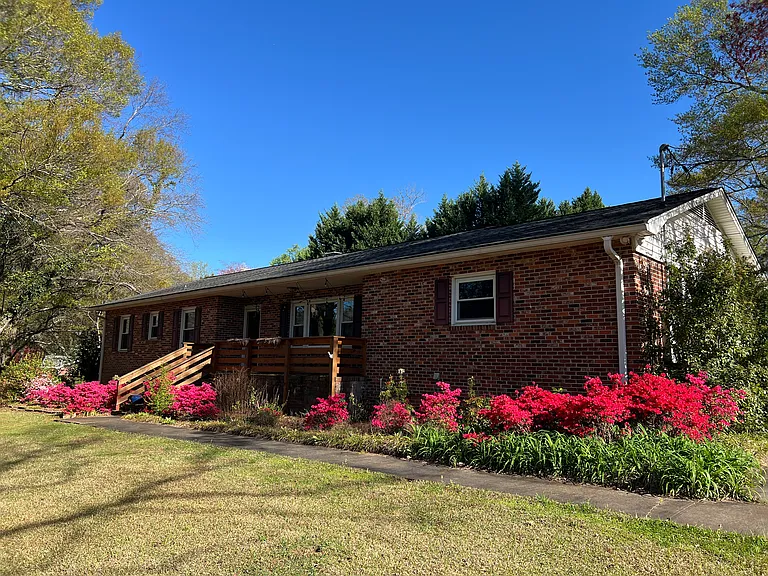 411 New Perry Rd — Photo 1