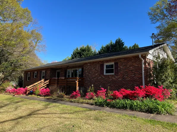 411 New Perry Rd, Greenville, SC 29617