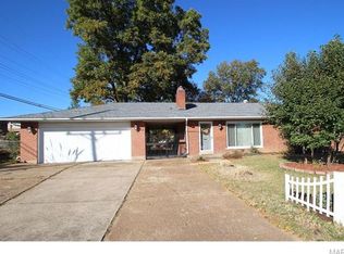 8237 Mackenzie Rd, Saint Louis, MO 63123