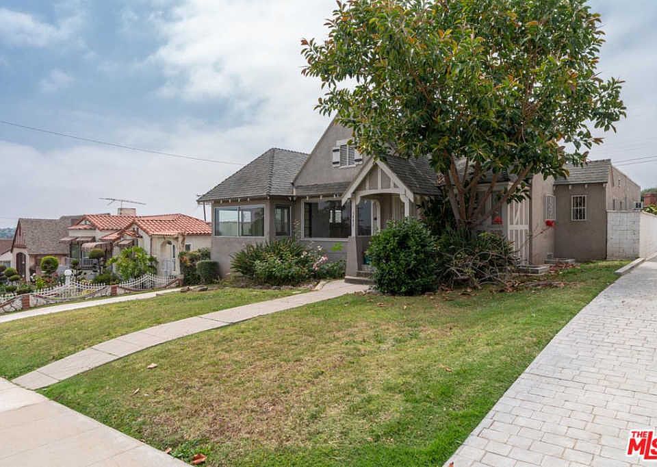 1st image of 3482 Knoll Crest Ave