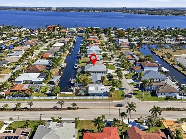 1109 Lenox Ct, Cape Coral, FL 33904