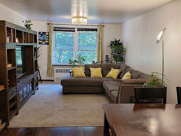 4th image of 24120 Northern Blvd APT 3J