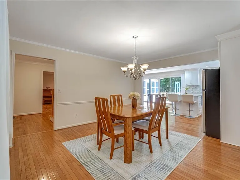 295 Oakmere Dr — Photo 10