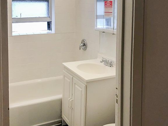 4th image of 4819 N Wolcott Ave APT 1B