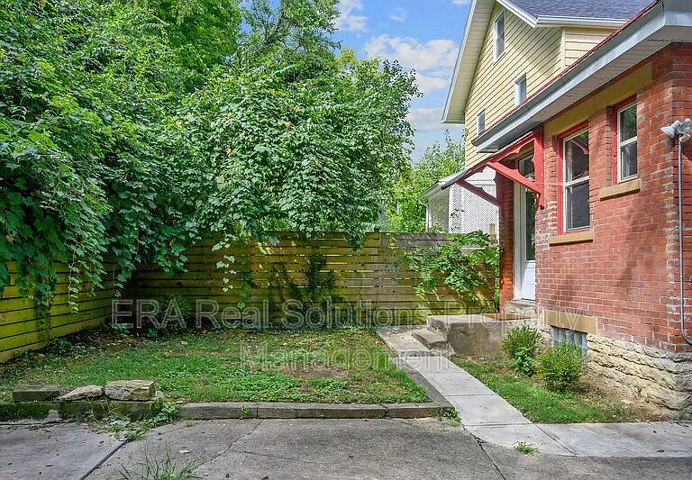 421 Dorchester Ave — Photo 12
