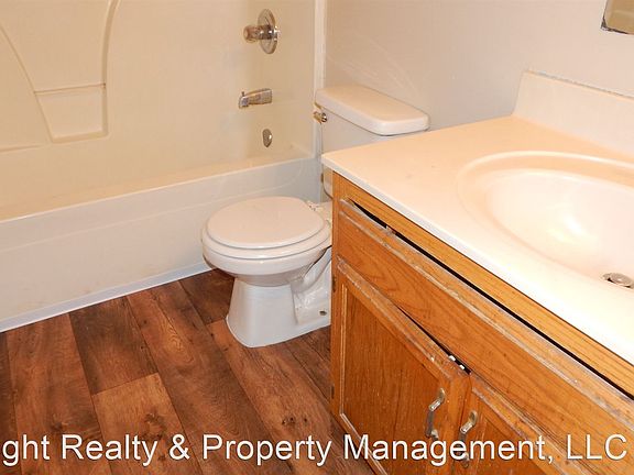 2nd image of 410 Eddy St