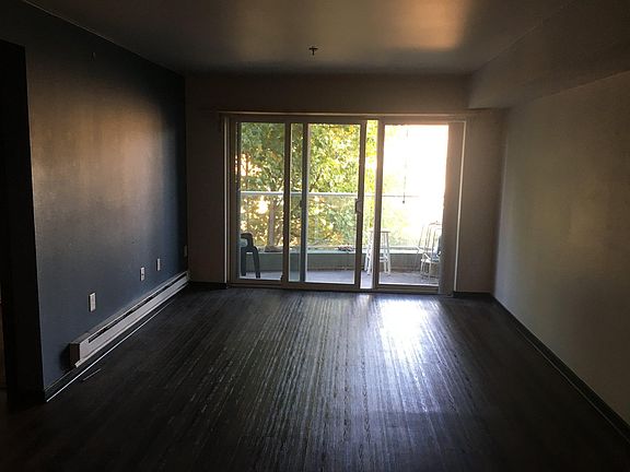 2nd image of 5226 University Way NE #406