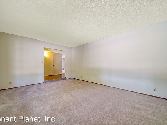 4th image of 3303 Parkhaven Dr