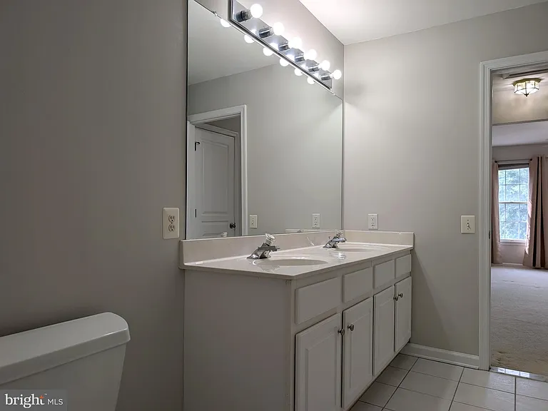 33 Trewbridge Ct — Photo 18