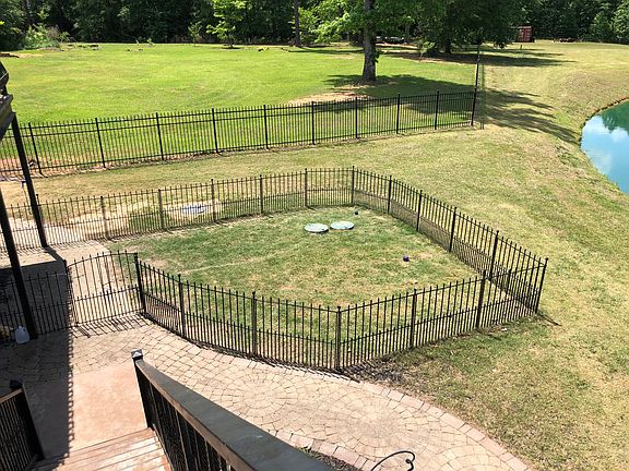 Play area for pets