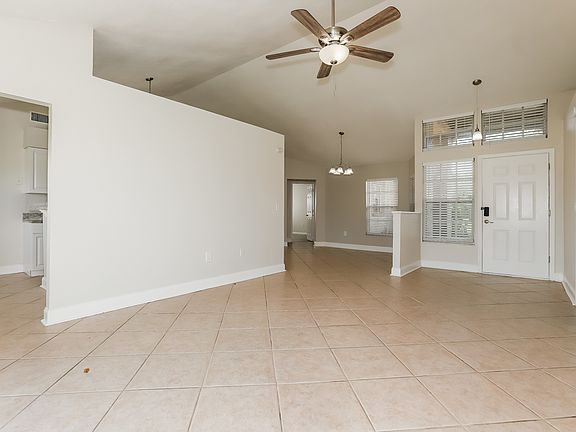 5th image of 448 Vineyard Dr