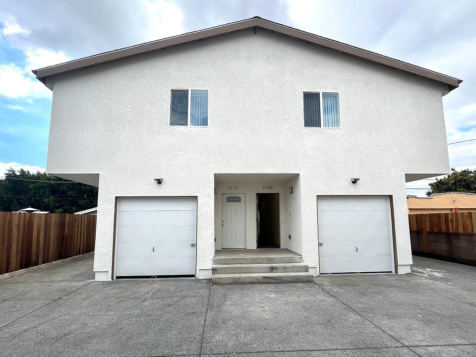 2nd image of 1710 W 81st St #1710