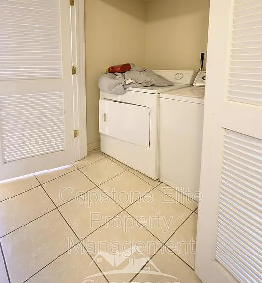 161-163 Sussex Ave #2-2-2 — Photo 6