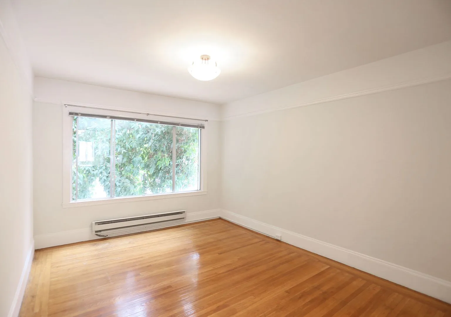 725 Grove Street — Photo 3