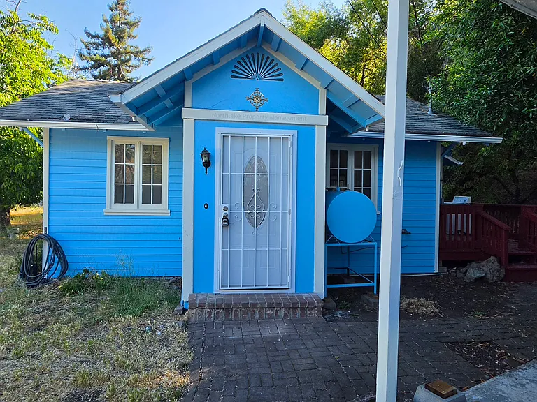 3526 Country Club Dr — Photo 1