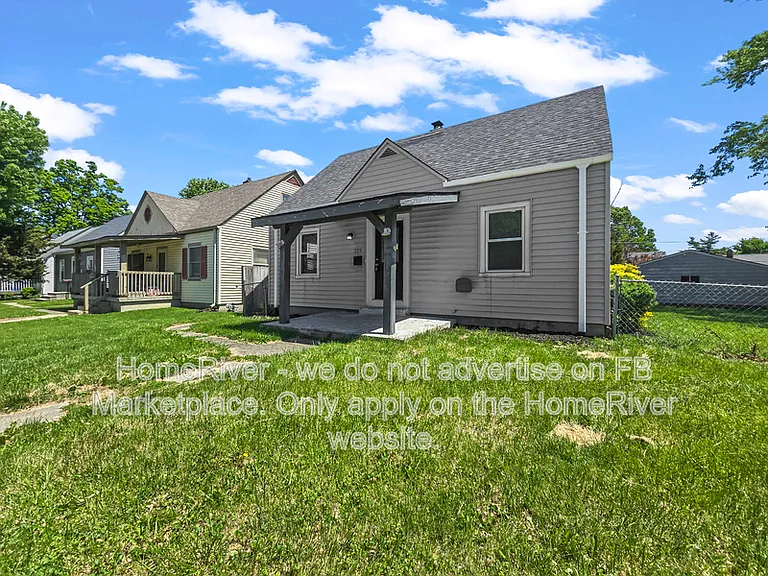 229 S 7th Ave — Photo 3