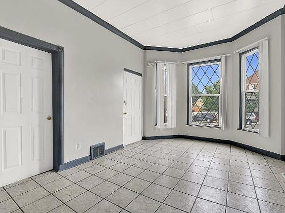 3rd image of 5329 W 25th Pl