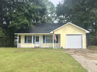 819 Ridgewood Way, Hinesville, GA 31313