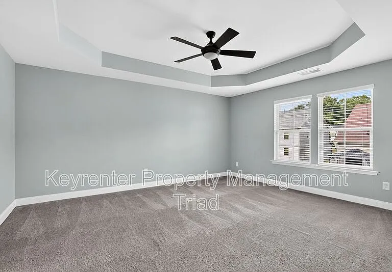 504 Eagles Way — Photo 39