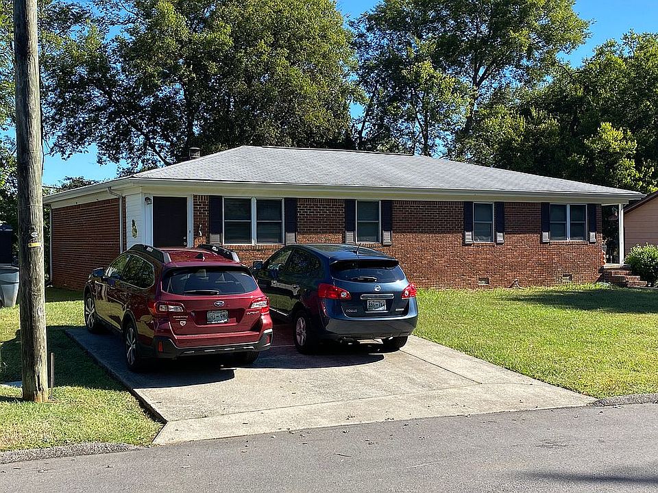 1st image of 770 Village Green Dr NW
