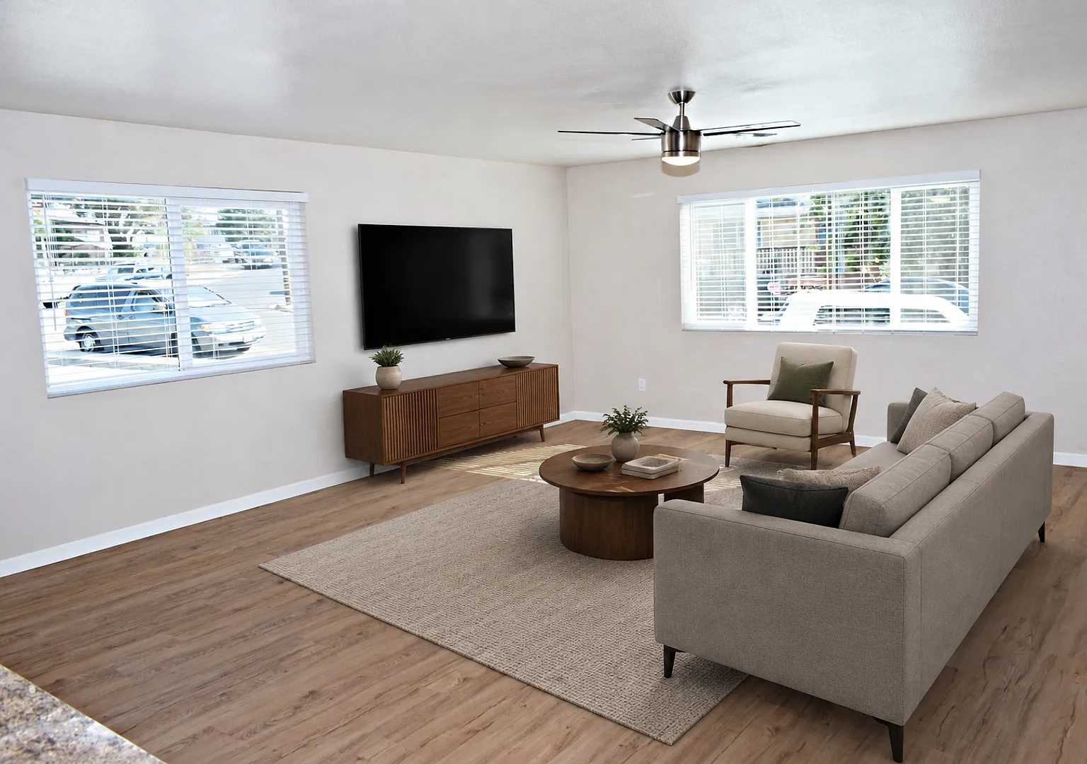 Linda Vista - Spacious Renovated Apartments Near USD — Photo 4