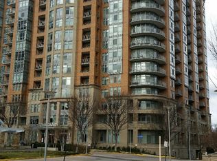 8220 Crestwood Heights Dr, Mc Lean, VA 22102