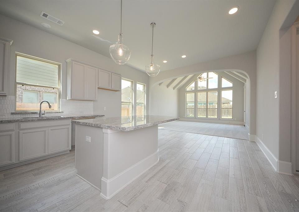 1st image of 9871 Arrowbrook Ln