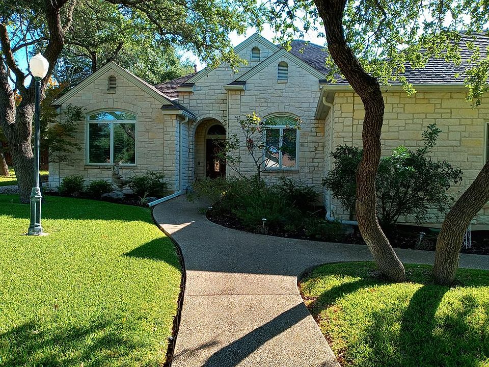 1st image of 208 Ellebracht Dr