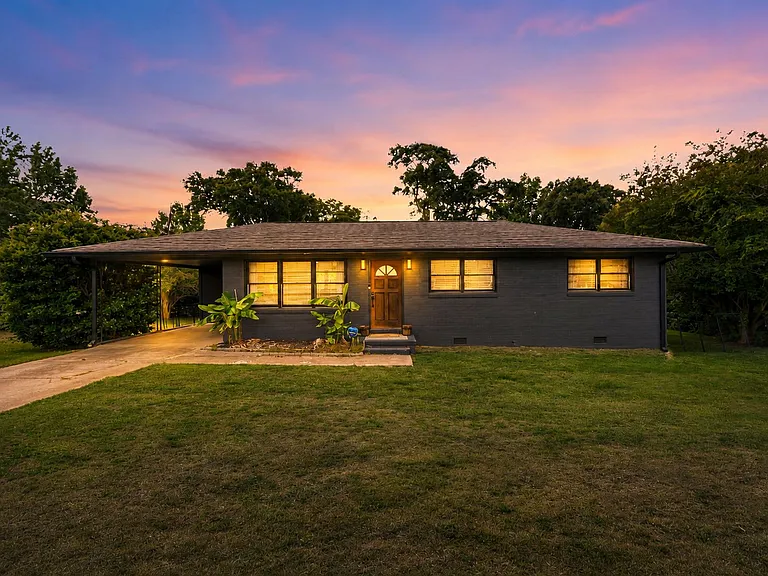 250 Morningview Dr — Photo 1