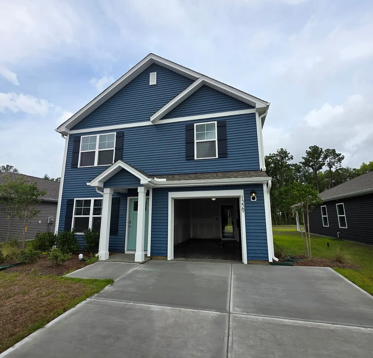 3 bed, 1518 sqft, $2,100 — Photo 1