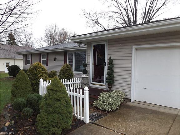 2nd image of 642 Highland Park Dr