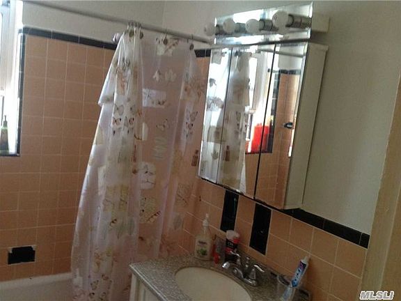 2nd image of 6545 Yellowstone Blvd APT 4D