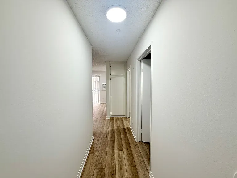 400 Westmoreland Apartments - Modern, approachable, city-living vibe — Photo 24