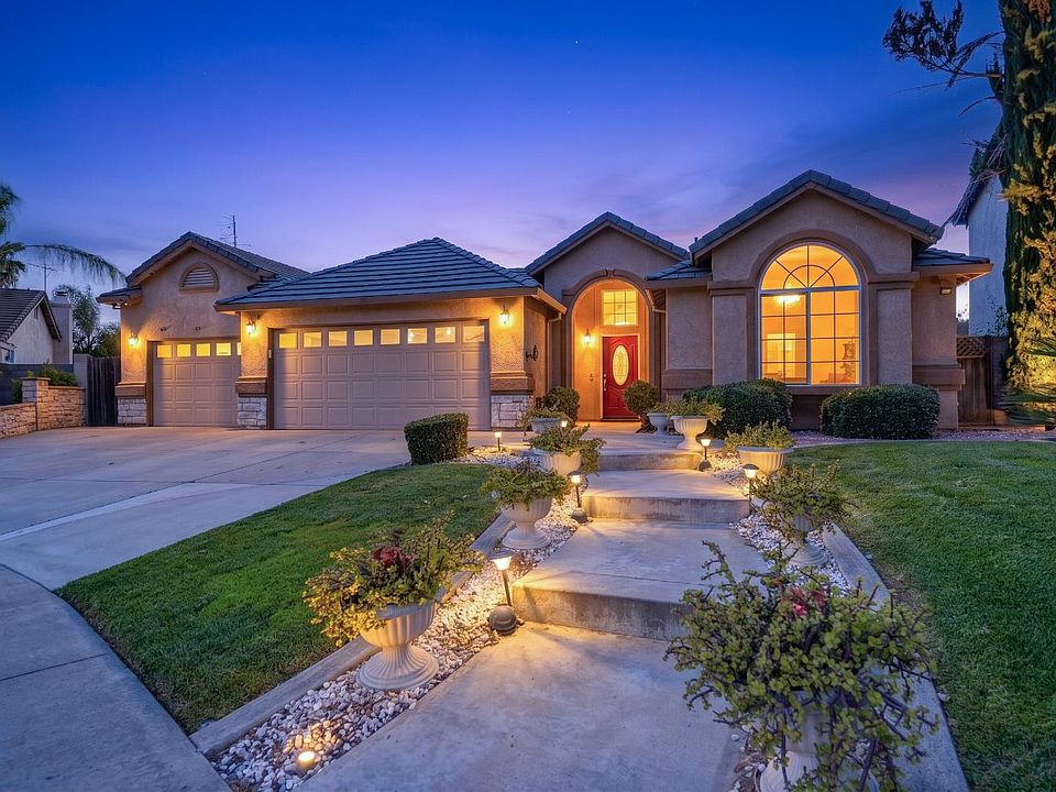 1st image of 1311 McKnight Way