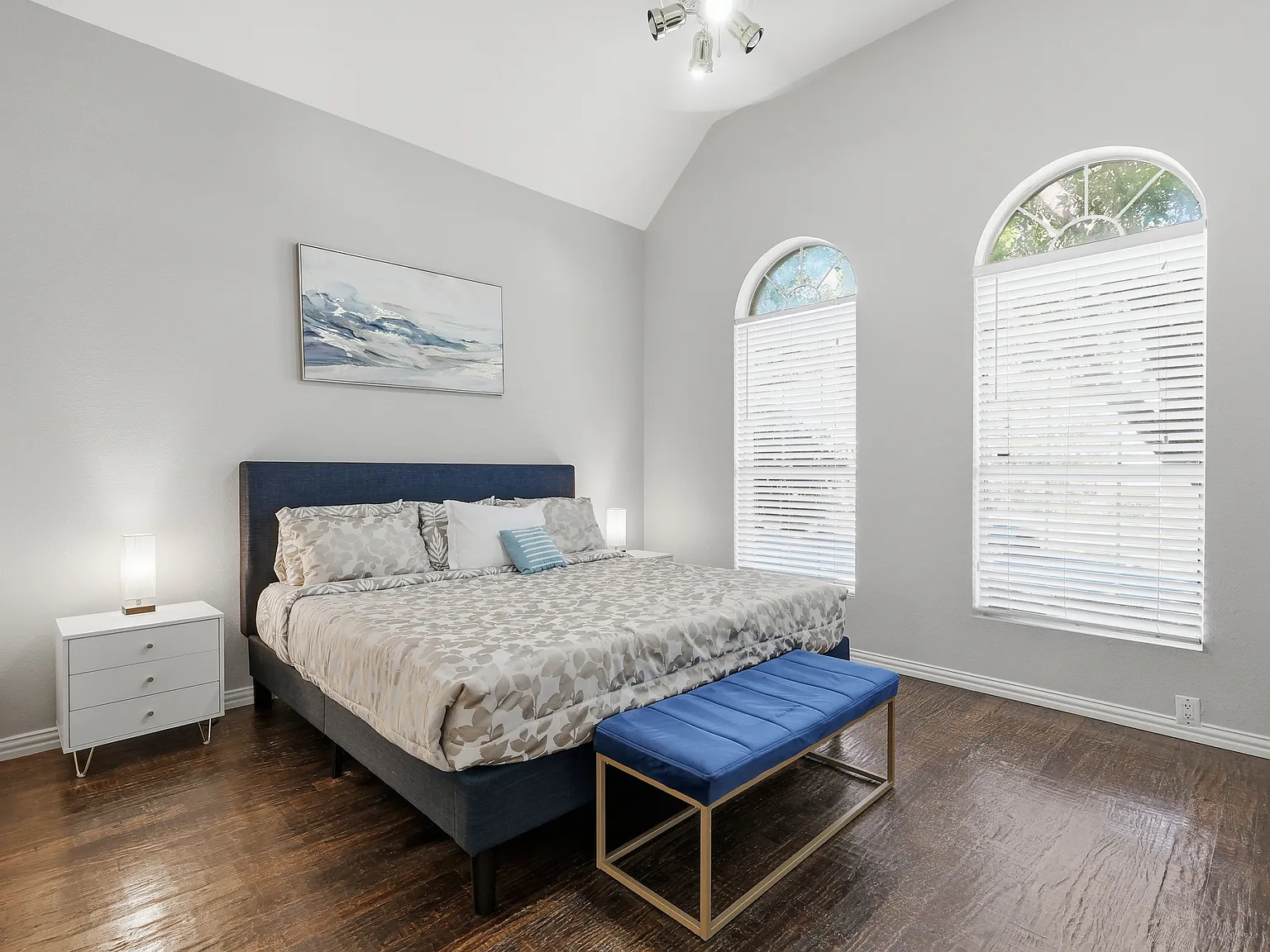 3 bed, 1792 sqft, $4,000 — Photo 3