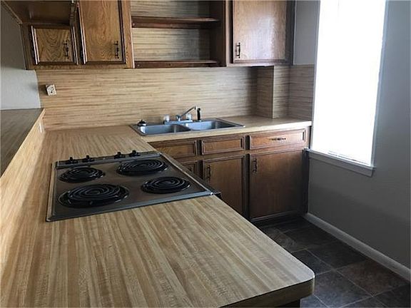 3rd image of 214 E Hilburn St APT D