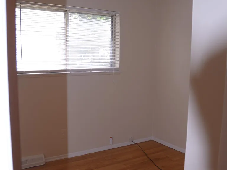 3138 Oakshire Ave — Photo 9